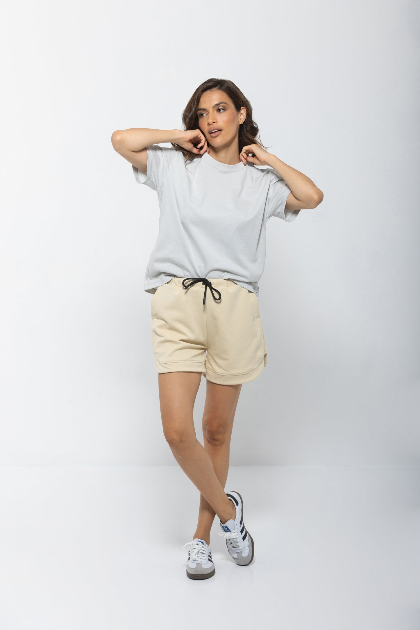 Vanilla bermuda shorts