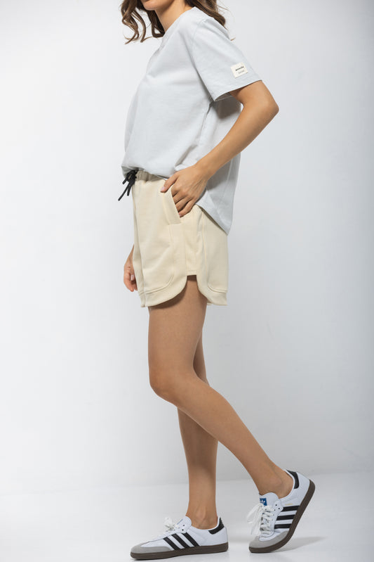 Vanilla bermuda shorts