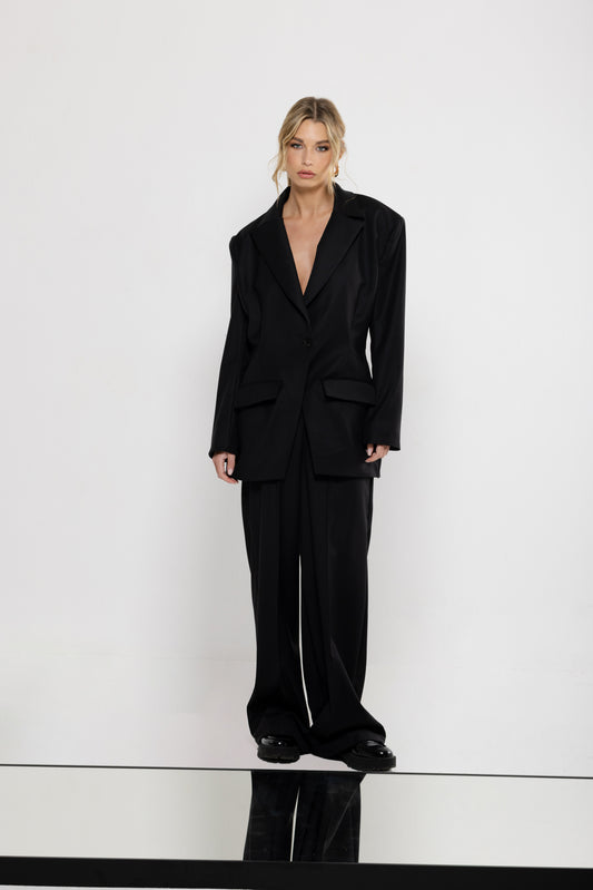 Black waisted