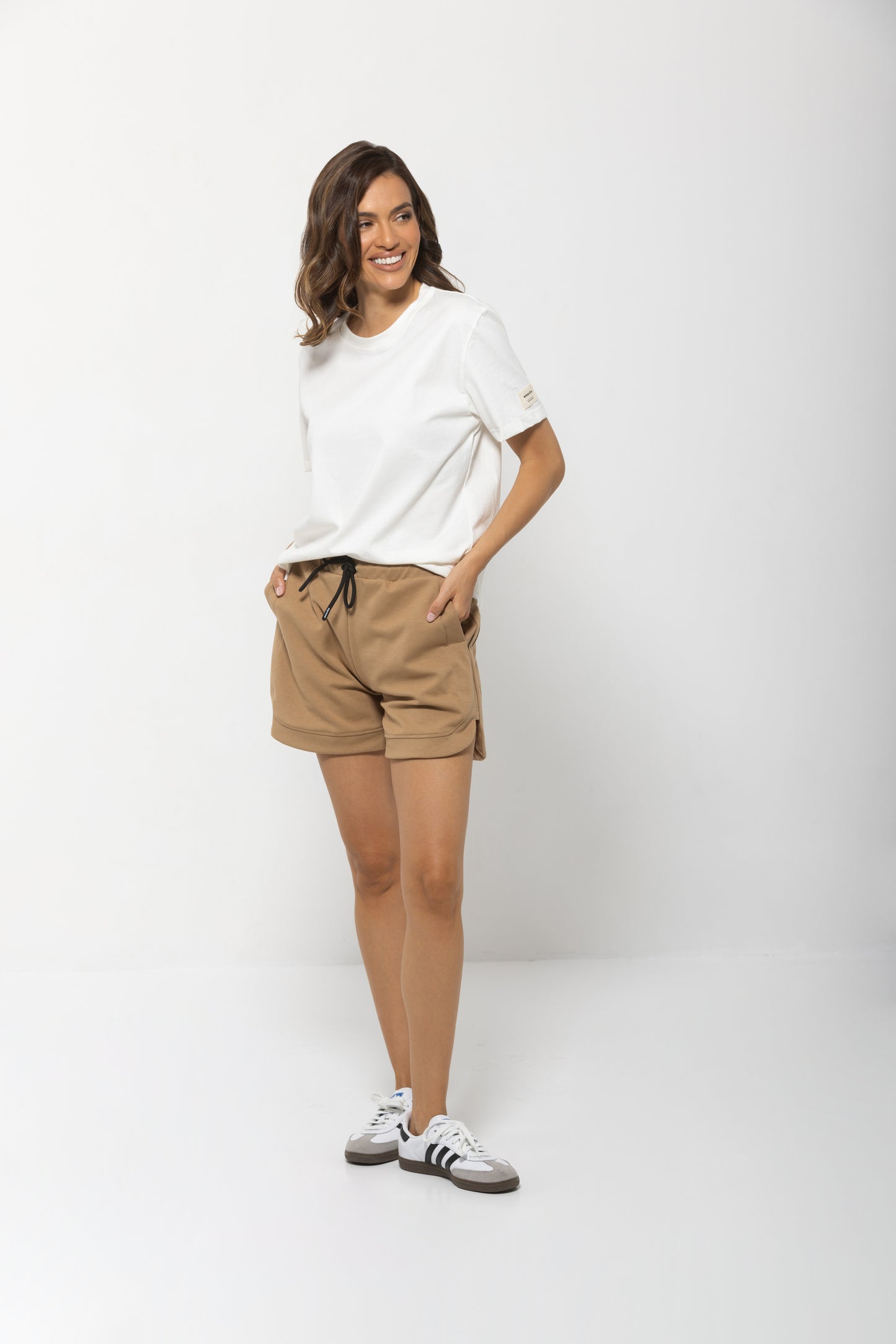 Earth beige bermuda shorts