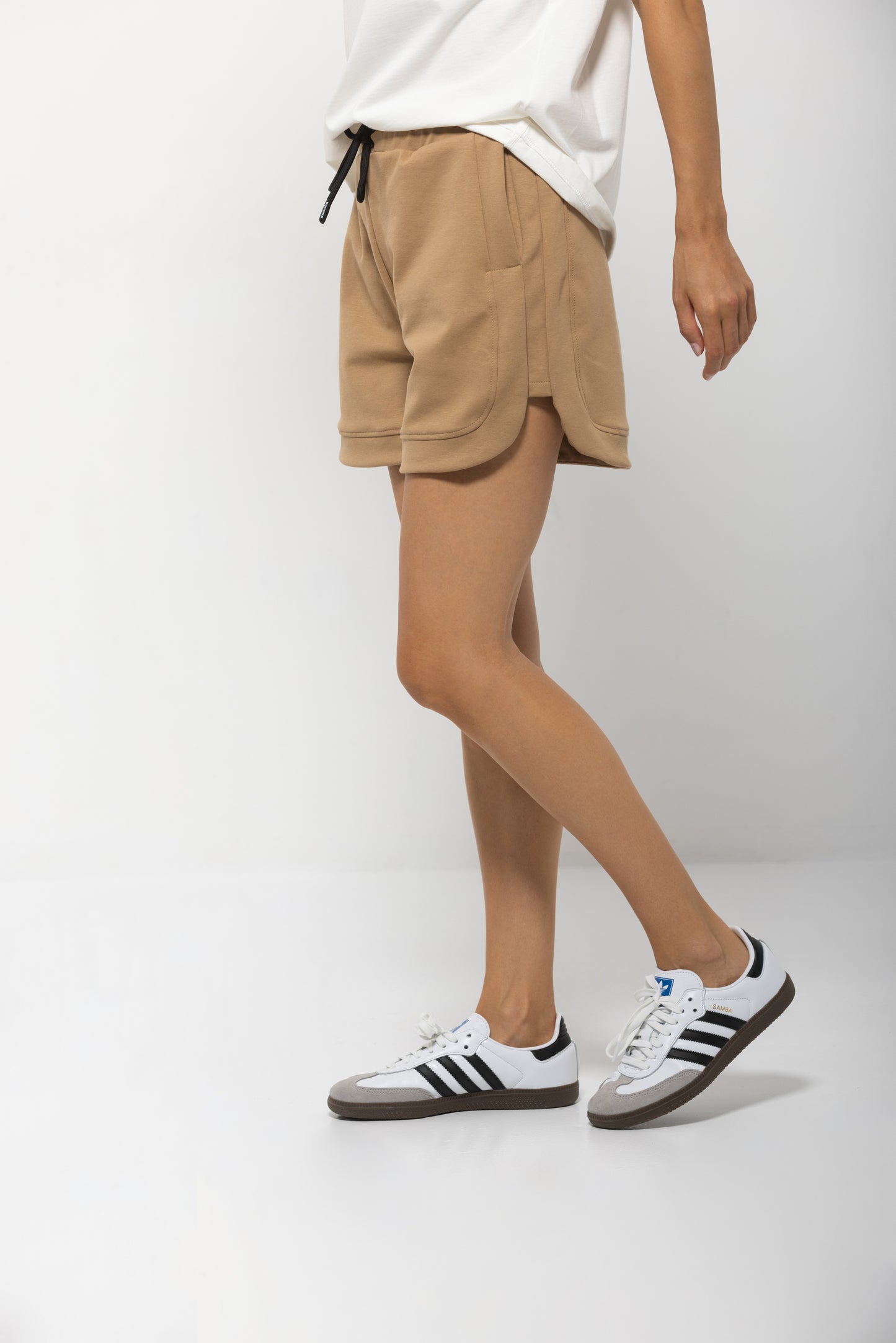 Earth beige bermuda shorts